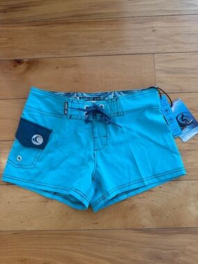 NWT Wave Life Turquoise Women’s Board Shorts